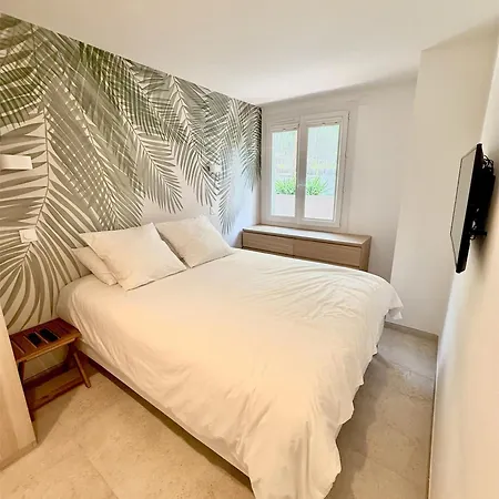 Nid Douillet A Apartment