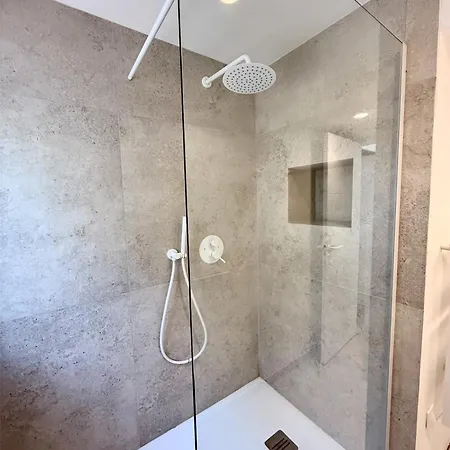 Nid Douillet A Apartment Cassis